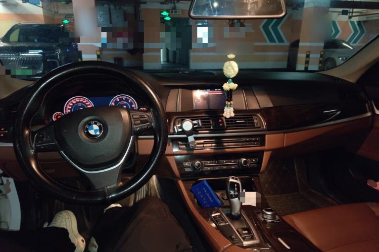 Used BMW 5 Series 2017 525Li Leading Model Center Console