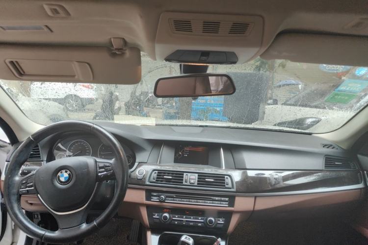 Used BMW 5 Series 2017 525Li Leading Model Center Console
