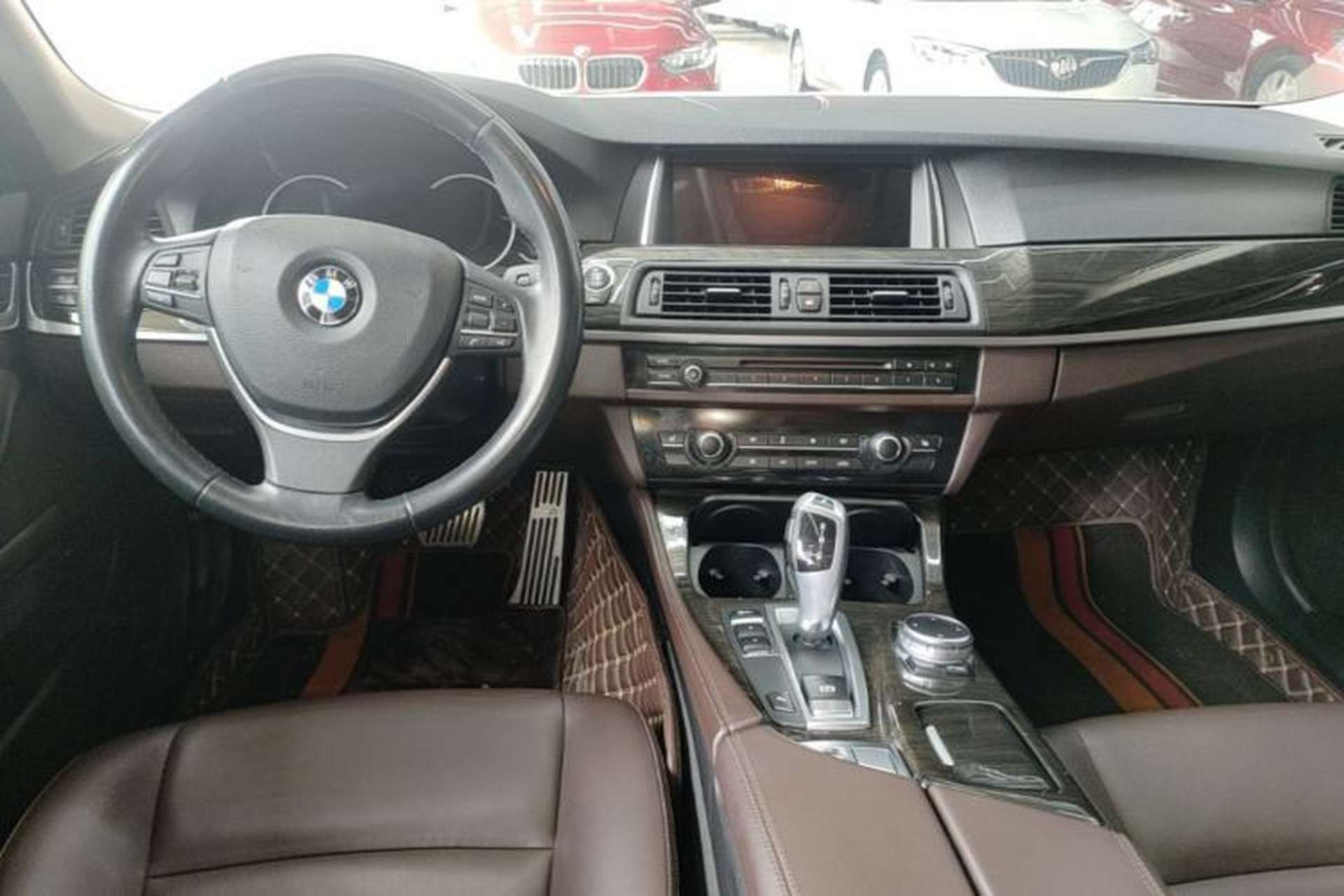 Used BMW 5 Series 2017 525Li Luxury Design Package Center Console