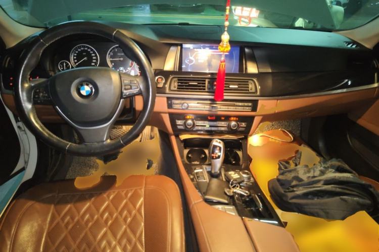 Used BMW 5 Series 2017 520Li Elegant Edition Center Console