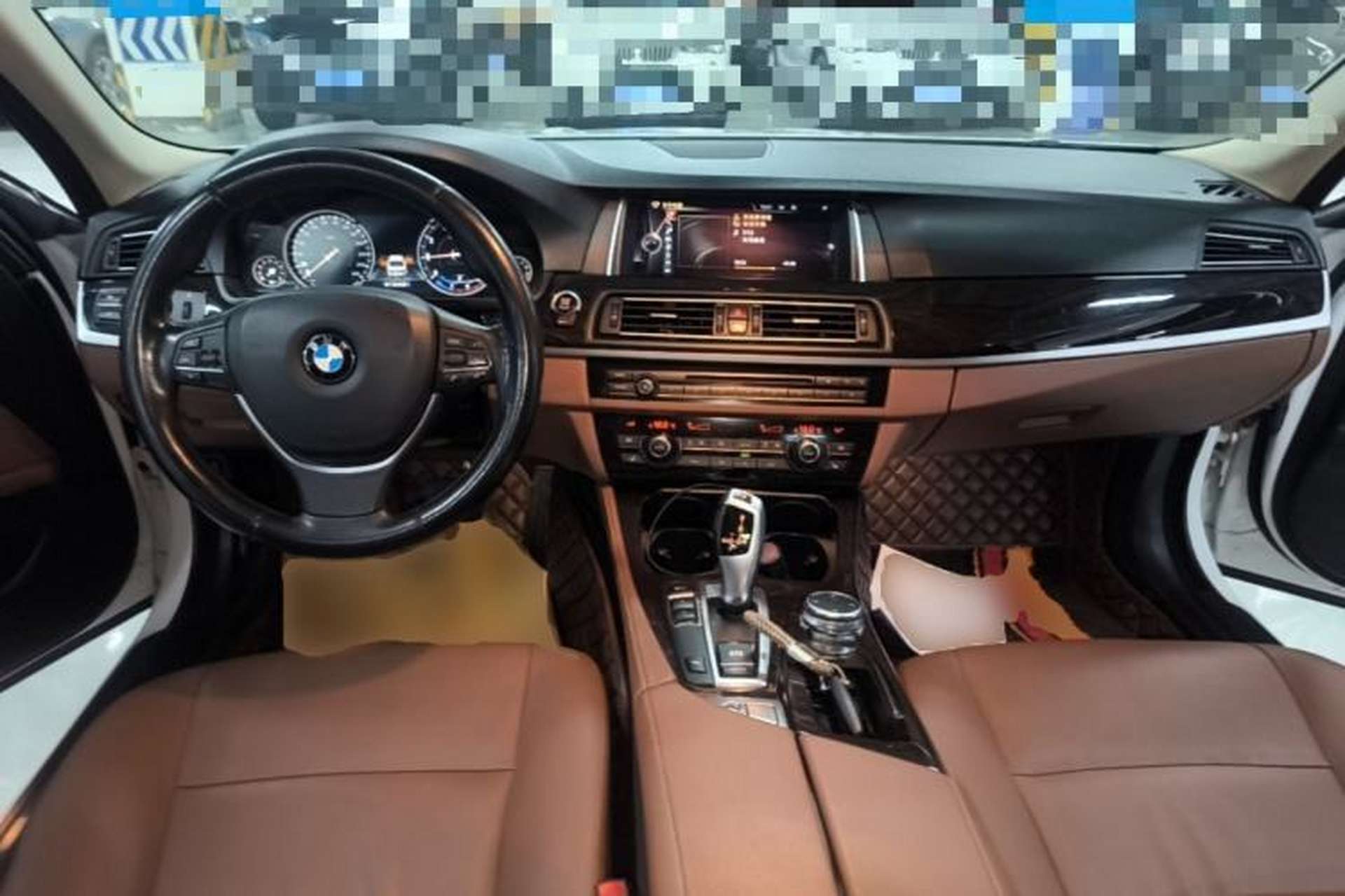 Used BMW 5 Series 2017 528Li Leading Model Center Console