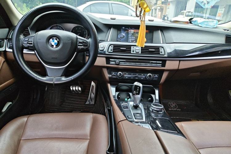 Used BMW 5 Series 2017 520Li Elegant Edition Center Console