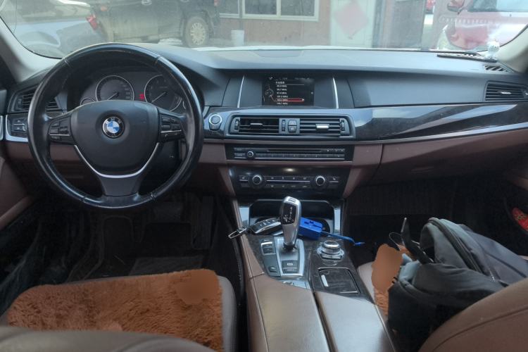 Used BMW 5 Series 2017 525Li Leading Model Center Console