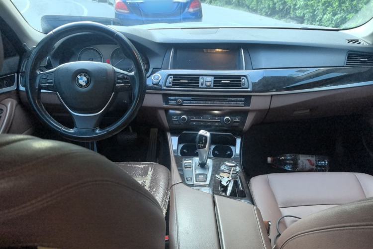 Used BMW 5 Series 2017 525Li Leading Model Center Console