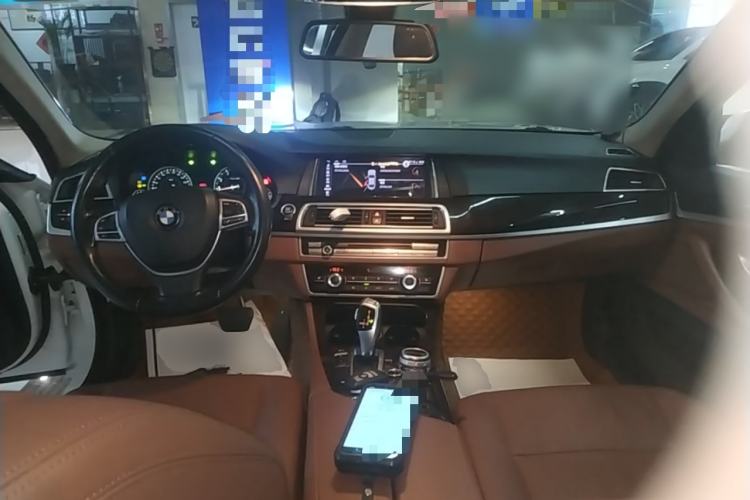 Used BMW 5 Series 2017 525Li Leading Model Center Console