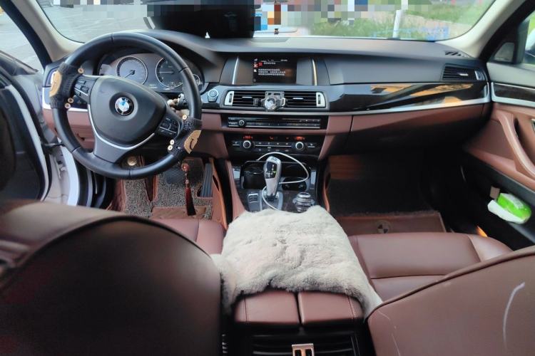 Used BMW 5 Series 2017 525Li Leading Model Center Console