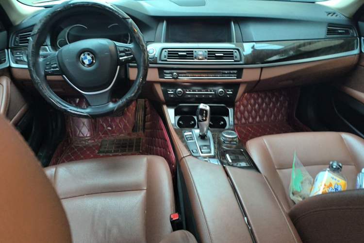 Used BMW 5 Series 2017 528Li Leading Model Center Console