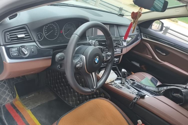 Used BMW 5 Series 2017 520Li Elegant Edition Center Console