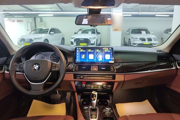 Used BMW 5 Series 2017 525Li Leading Model Center Console