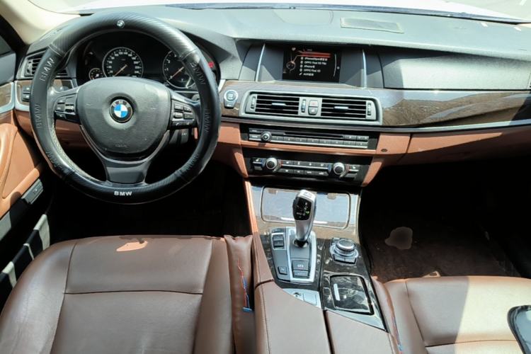 Used BMW 5 Series 2017 525Li Leading Model Center Console