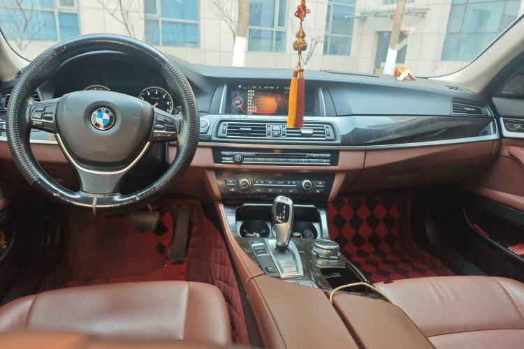 Used BMW 5 Series 2017 528Li Leading Model Center Console