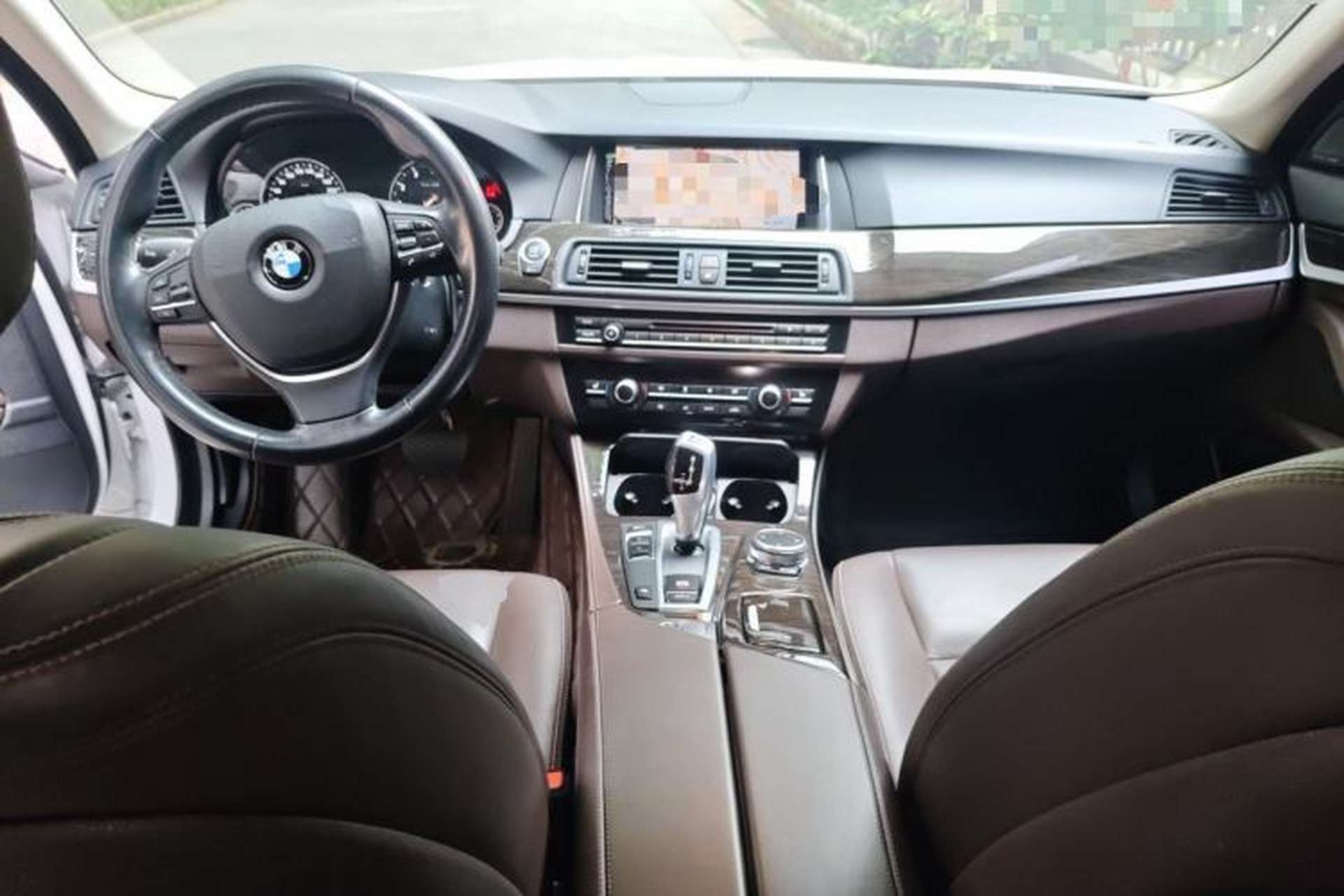 Used BMW 5 Series 2017 525Li Luxury Design Package Center Console