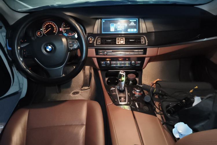 Used BMW 5 Series 2017 520Li Elegant Edition Center Console