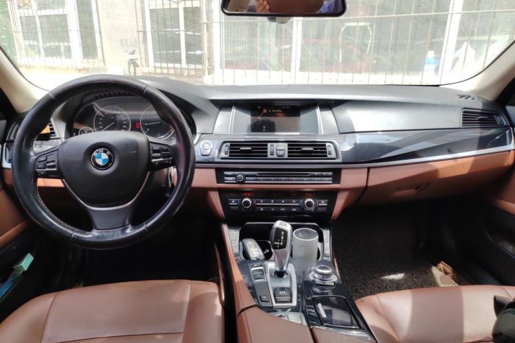 Used BMW 5 Series 2017 520Li Elegant Edition Center Console