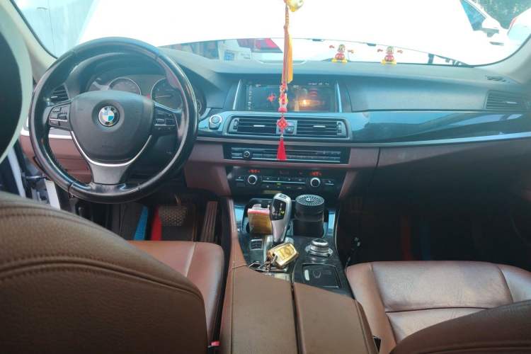 Used BMW 5 Series 2017 520Li Elegant Edition Center Console