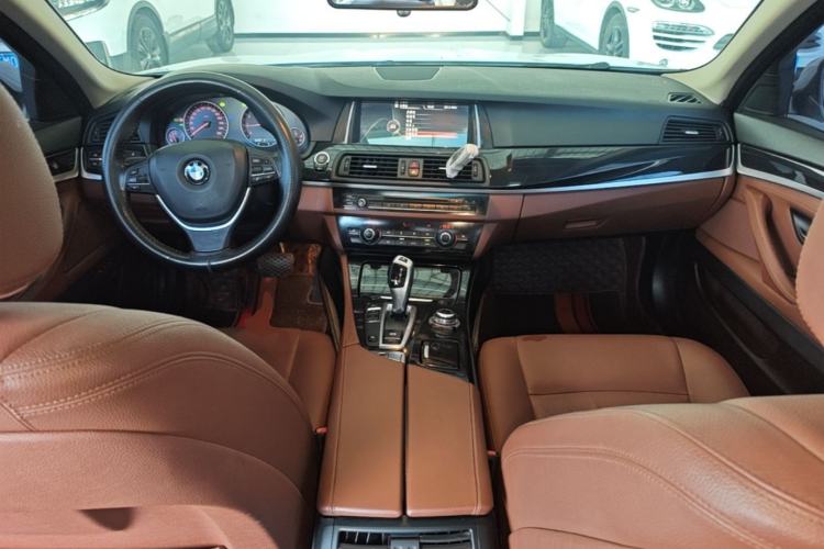 Used BMW 5 Series 2017 520Li Elegant Edition Center Console