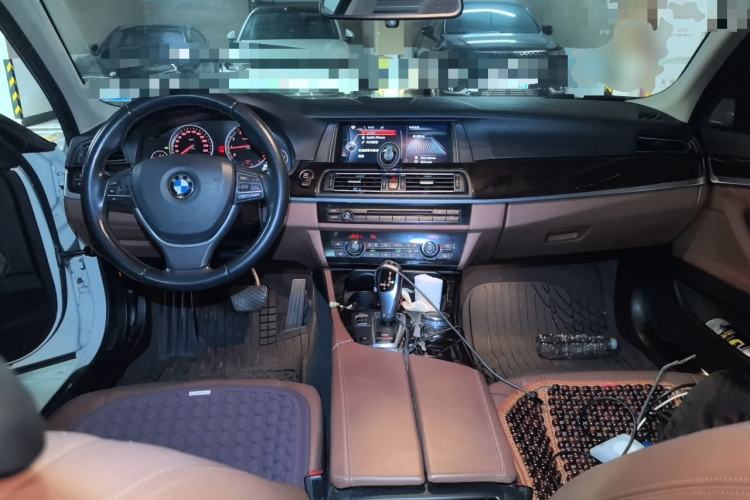 Used BMW 5 Series 2017 528Li Leading Model Center Console