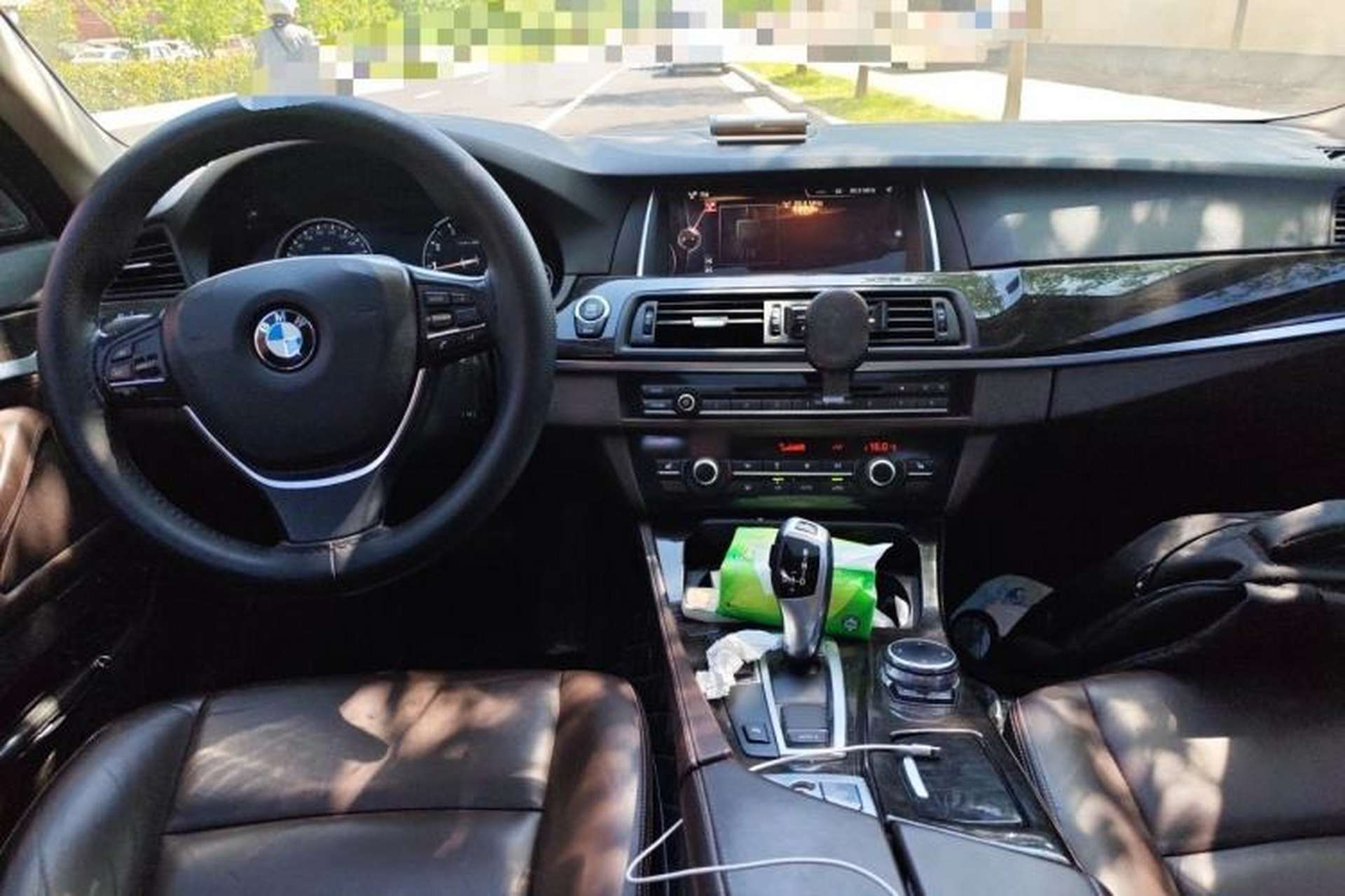 Used BMW 5 Series 2017 525Li Luxury Design Package Center Console