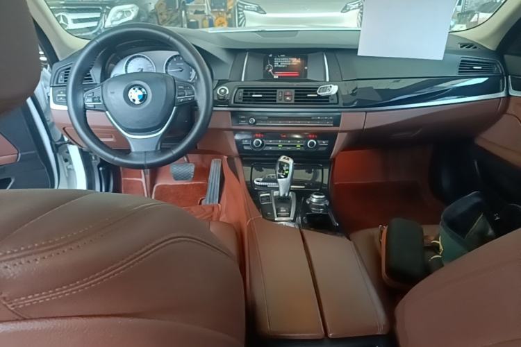 Used BMW 5 Series 2017 520Li Elegant Edition Center Console