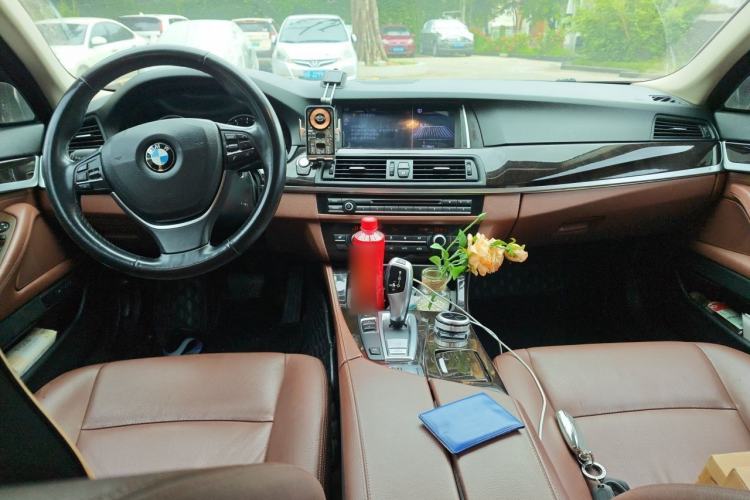 Used BMW 5 Series 2017 525Li Leading Model Center Console