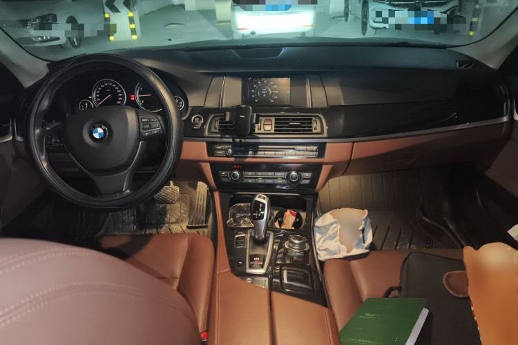 Used BMW 5 Series 2017 520Li Elegant Edition Center Console
