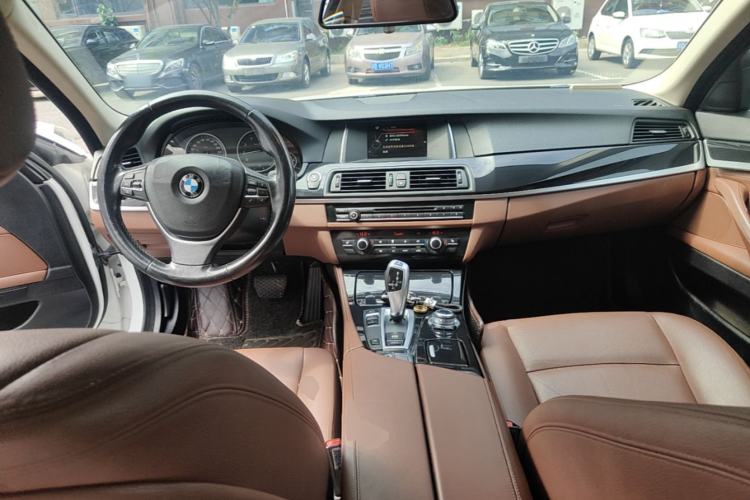 Used BMW 5 Series 2017 520Li Elegant Edition Center Console