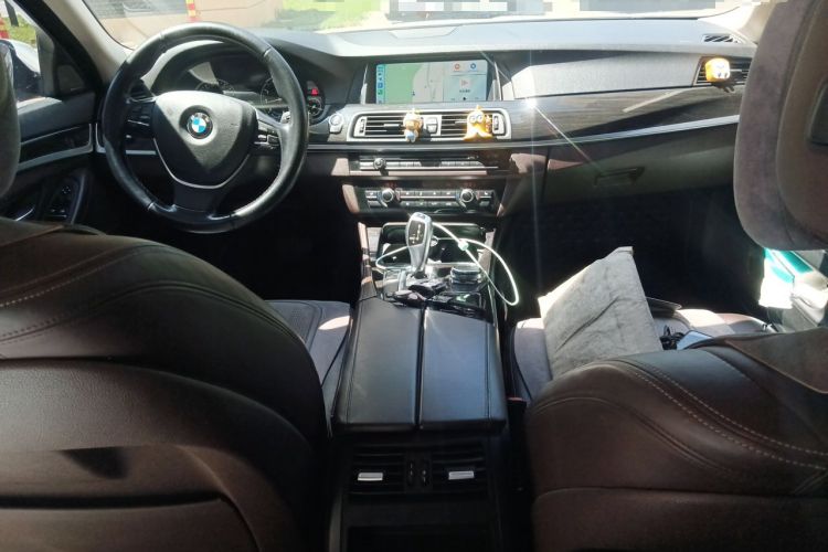 Used BMW 5 Series 2017 525Li Luxury Design Package Center Console