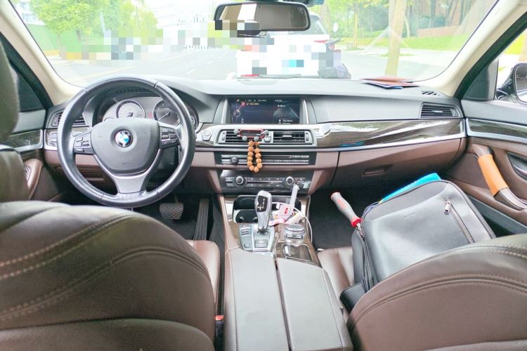 Used BMW 5 Series 2017 525Li Luxury Design Package Center Console