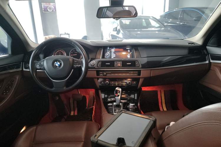 Used BMW 5 Series 2017 520Li Elegant Edition Center Console