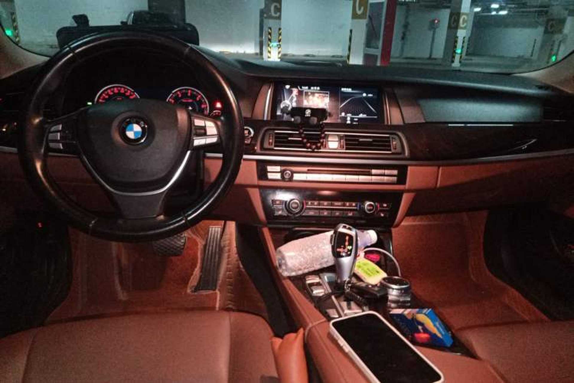 Used BMW 5 Series 2017 528Li Leading Model Center Console