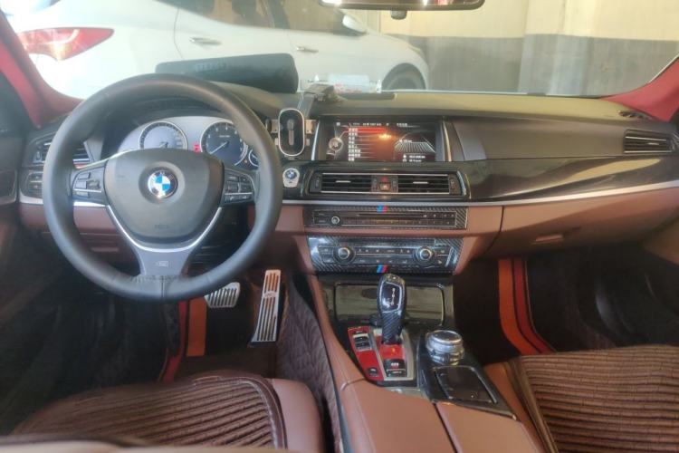 Used BMW 5 Series 2017 528Li Leading Model Center Console