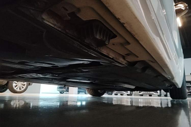 Used BMW 5 Series 2017 525Li Luxury Design Package Chassis Rear Right