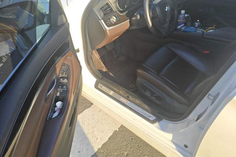 Used BMW 5 Series 2017 525Li Luxury Design Package Driver Seat