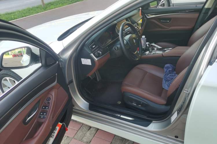 Used BMW 5 Series 2017 528Li xDrive Leading Model Driver Seat