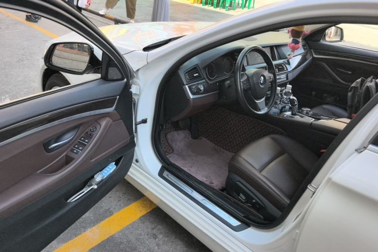 Used BMW 5 Series 2017 525Li Luxury Design Package Driver Seat