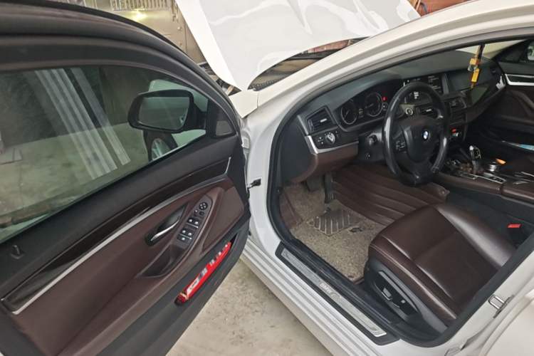 Used BMW 5 Series 2017 525Li Luxury Design Package Driver Seat