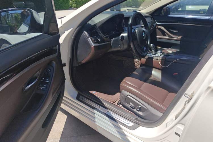 Used BMW 5 Series 2017 525Li Luxury Design Package Driver Seat