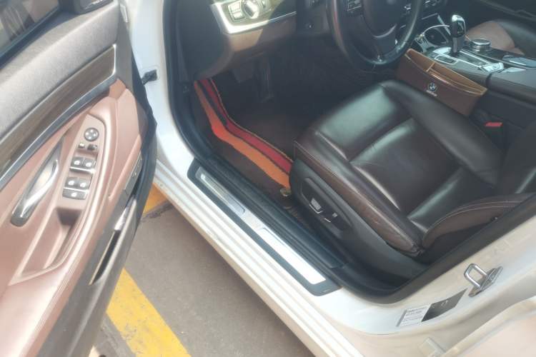 Used BMW 5 Series 2017 525Li Luxury Design Package Driver Seat