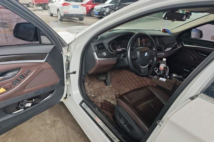 Used BMW 5 Series 2017 525Li Luxury Design Package Driver Seat