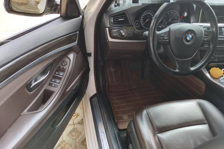 Used BMW 5 Series 2017 525Li Luxury Design Package Driver Seat