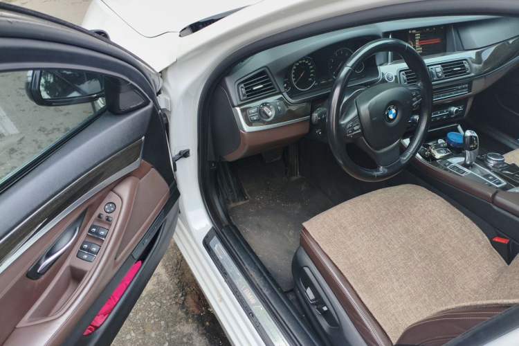 Used BMW 5 Series 2017 525Li Luxury Design Package Driver Seat