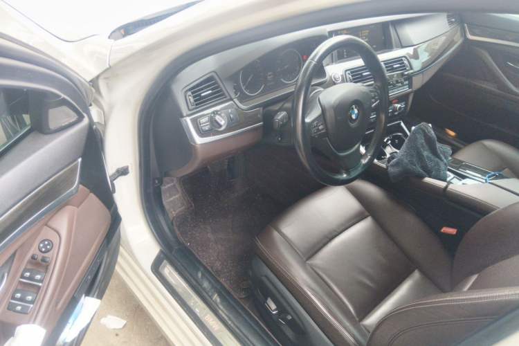 Used BMW 5 Series 2017 525Li Luxury Design Package Driver Seat