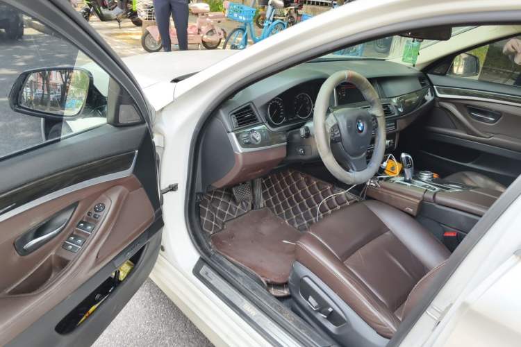 Used BMW 5 Series 2017 525Li Luxury Design Package Driver Seat