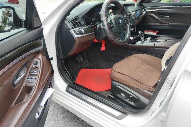 Used BMW 5 Series 2017 525Li Luxury Design Package Driver Seat