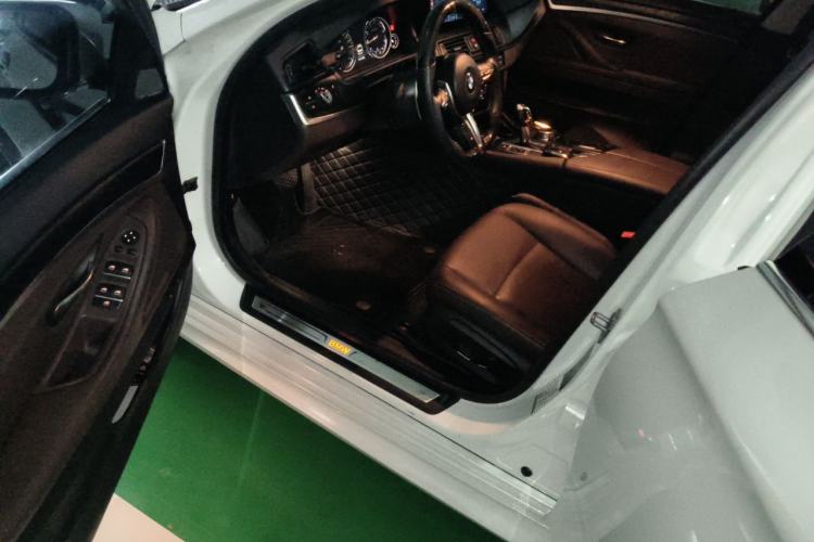 Used BMW 5 Series 2017 525Li Luxury Design Package Driver Seat