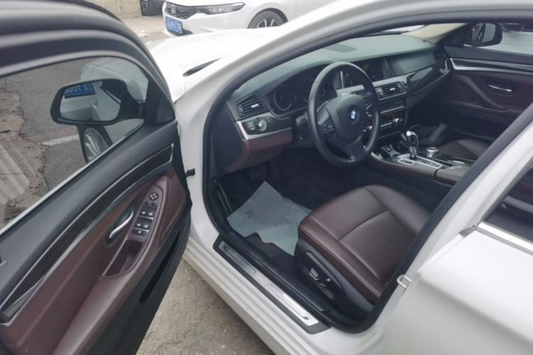 Used BMW 5 Series 2017 525Li Luxury Design Package Driver Seat