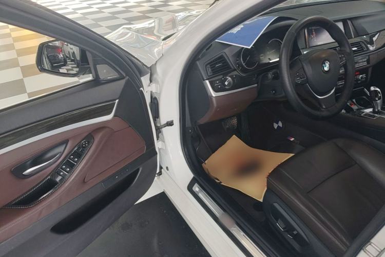 Used BMW 5 Series 2017 525Li Luxury Design Package Driver Seat