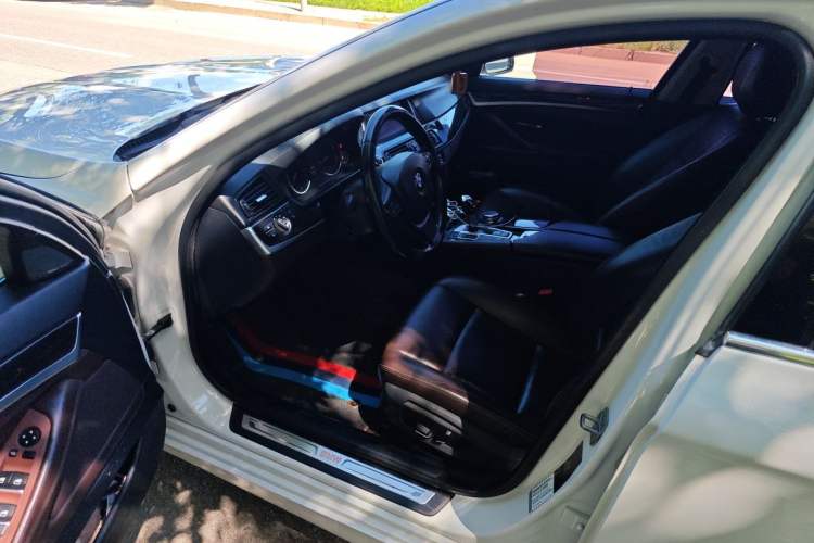 Used BMW 5 Series 2017 525Li Luxury Design Package Driver Seat