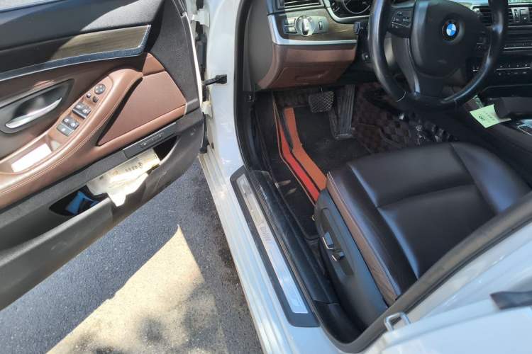 Used BMW 5 Series 2017 525Li Luxury Design Package Driver Seat