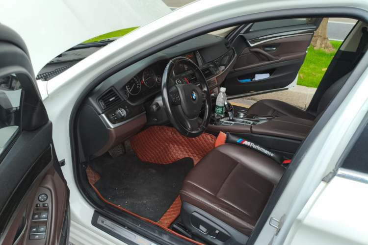 Used BMW 5 Series 2017 525Li Luxury Design Package Driver Seat
